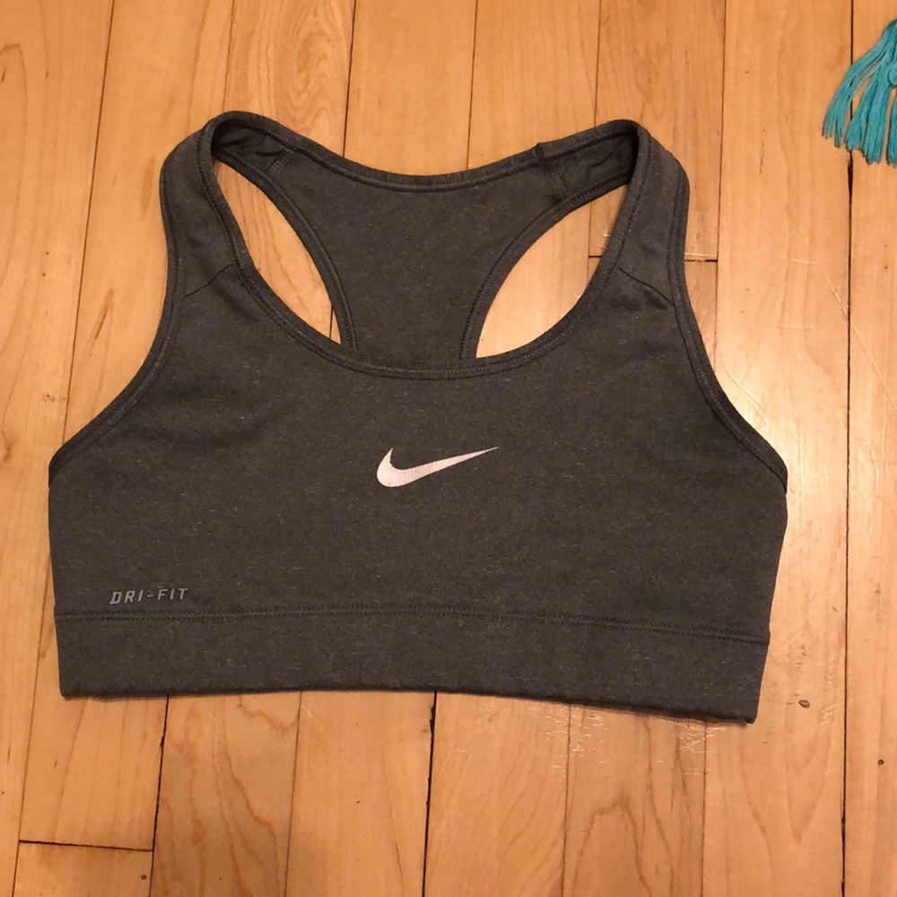 Nike dry-fit sport bra